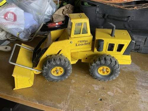 Tonka Mighty Loader 1970s era - yellow pressed steel bucket loader