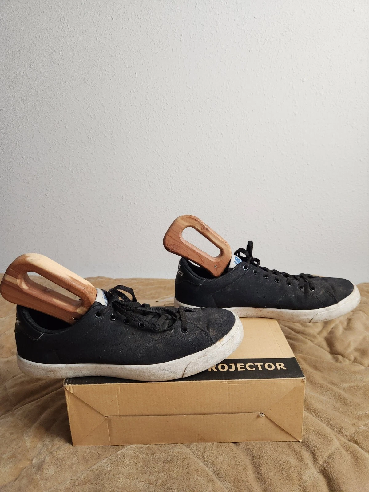 Scarpe da ginnastica basse New Balance 210 V1 da uomo in tela taglia 11 5D nere AM210TRP