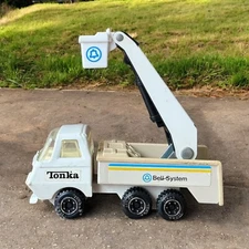 Vintage Tonka Pressed Metal Steel Bell System Bucket Truck 55010 1979