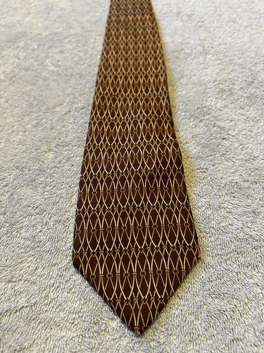 Men’s T M LEWIN 100% Silk Tie R9 Maroon Red Geometric Striped Pattern FREE P&P - Picture 2 of 6