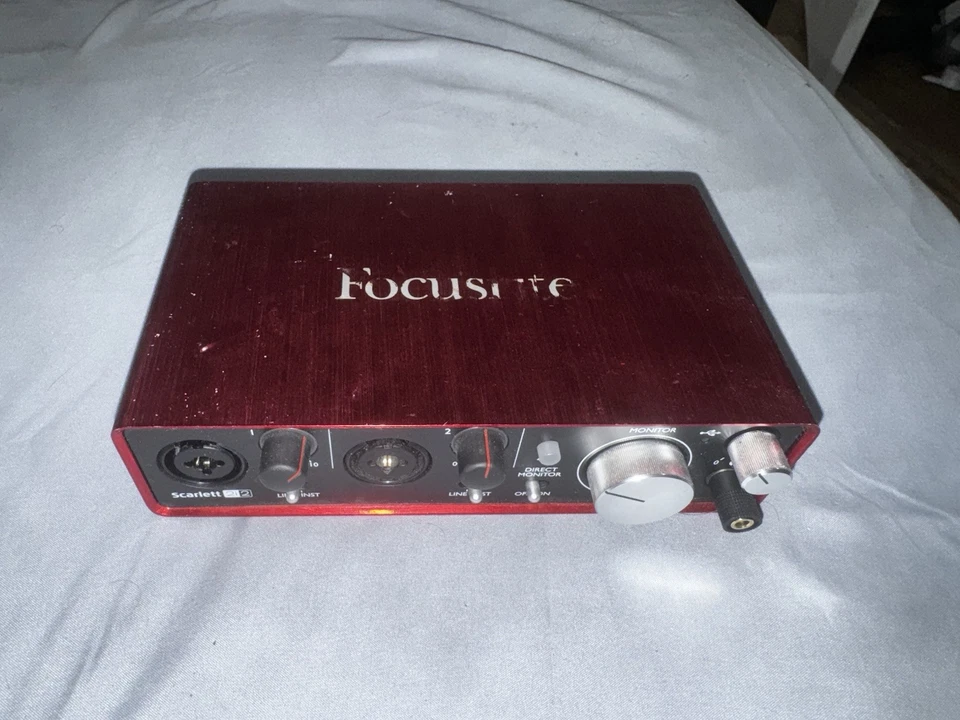 Focusrite Scarlett 2i2 2nd Gen USB Audio Recording Interface Studio Setup - Image 2 of 4