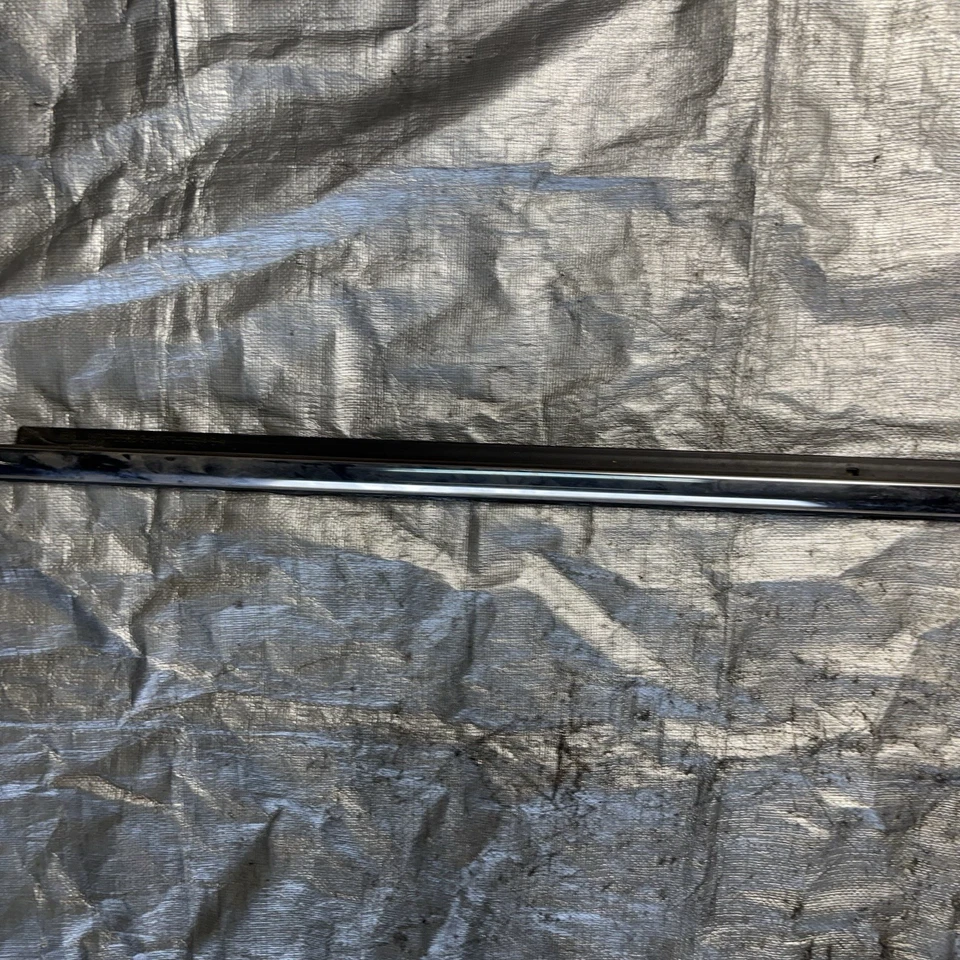 Ford Fusion 2013-2020 puerta delantera derecha ventana cinturón moldura sello OEM Foto 4 de 4