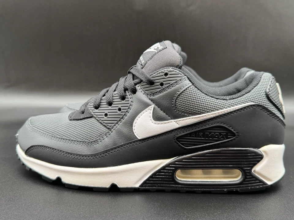 Size 9.5 - Nike Air Max 90 Low Black White - Image 2 of 4