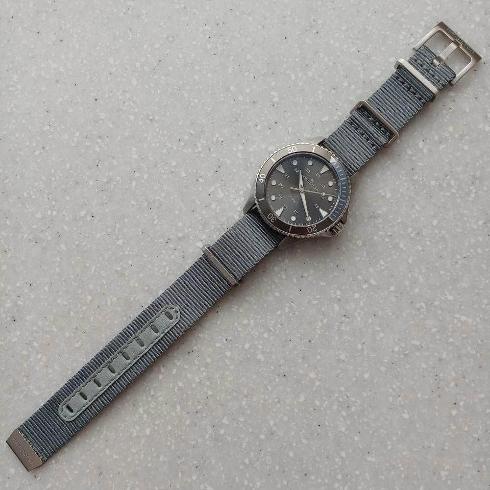 Reloj Hombre HAMILTON Caqui Azul Marino Buceo H822110 38mm Cuarzo de JP Foto 3 de 4