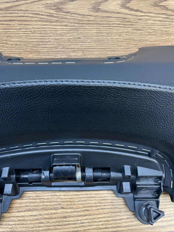 ДЕТАЛЬ АДАПТЕРА ДИВАНА СИДЕНЬЯ BMW R1200RT 2014–2018 NO 52538548509 - Изображение 4 из 4