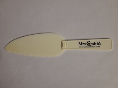 Mrs Smith's Pies Vintage Pie Cutter