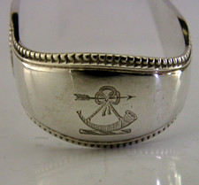 124g HORNBY FAMILY CRESTED STERLING SILVER VEGETABLE SERVING TONGS 1865 ANTIQUE