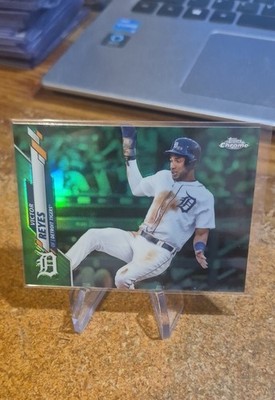 2020 Topps Chrome - Victor Reyes #126 Green Refractor /99