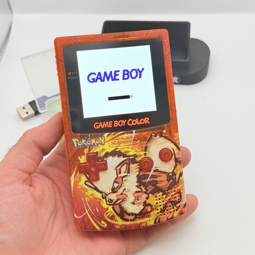 NINTENDO GAME BOY COLOR - IPS V3 - POKÉMON ARCANINE + STAND + 2 BATTERIE USB-c - Imagen 2 de 7