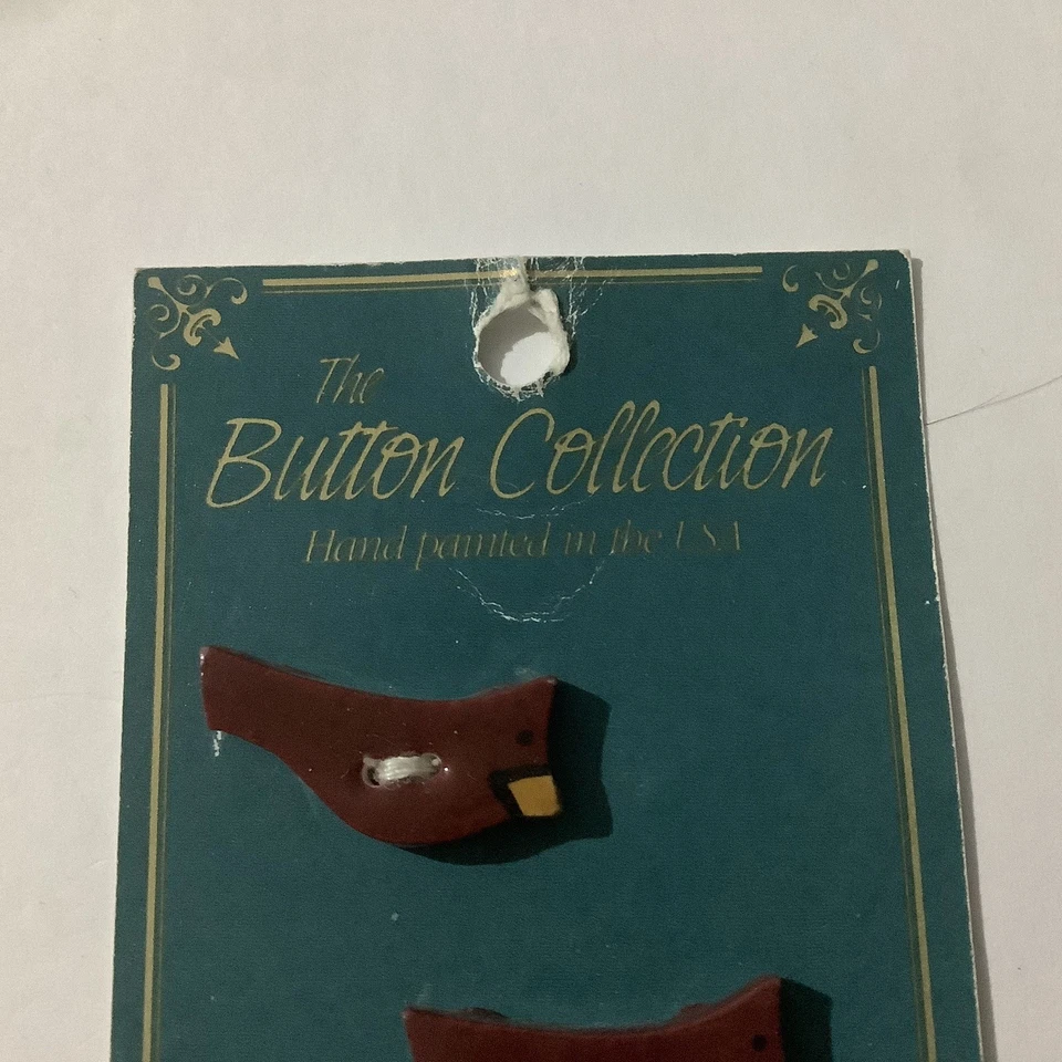 Mill Hill Buttons. Two Birds And A Bird House. - Image 3 of 4