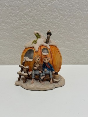 Vintage 1989 Schmid Pumpkin House Figurine   Two Mice Sitting on Log