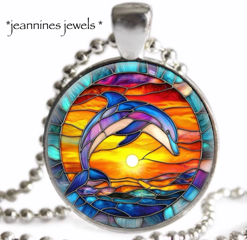 Colar pingente prata estampa arte vitral falso berloque golfinho - Imagem 4 de 4