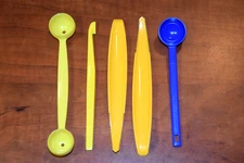 Tupperware Vintage Lot of 5 Gadgets: Scoops, Peelers, Corers 1333 1507 727 885