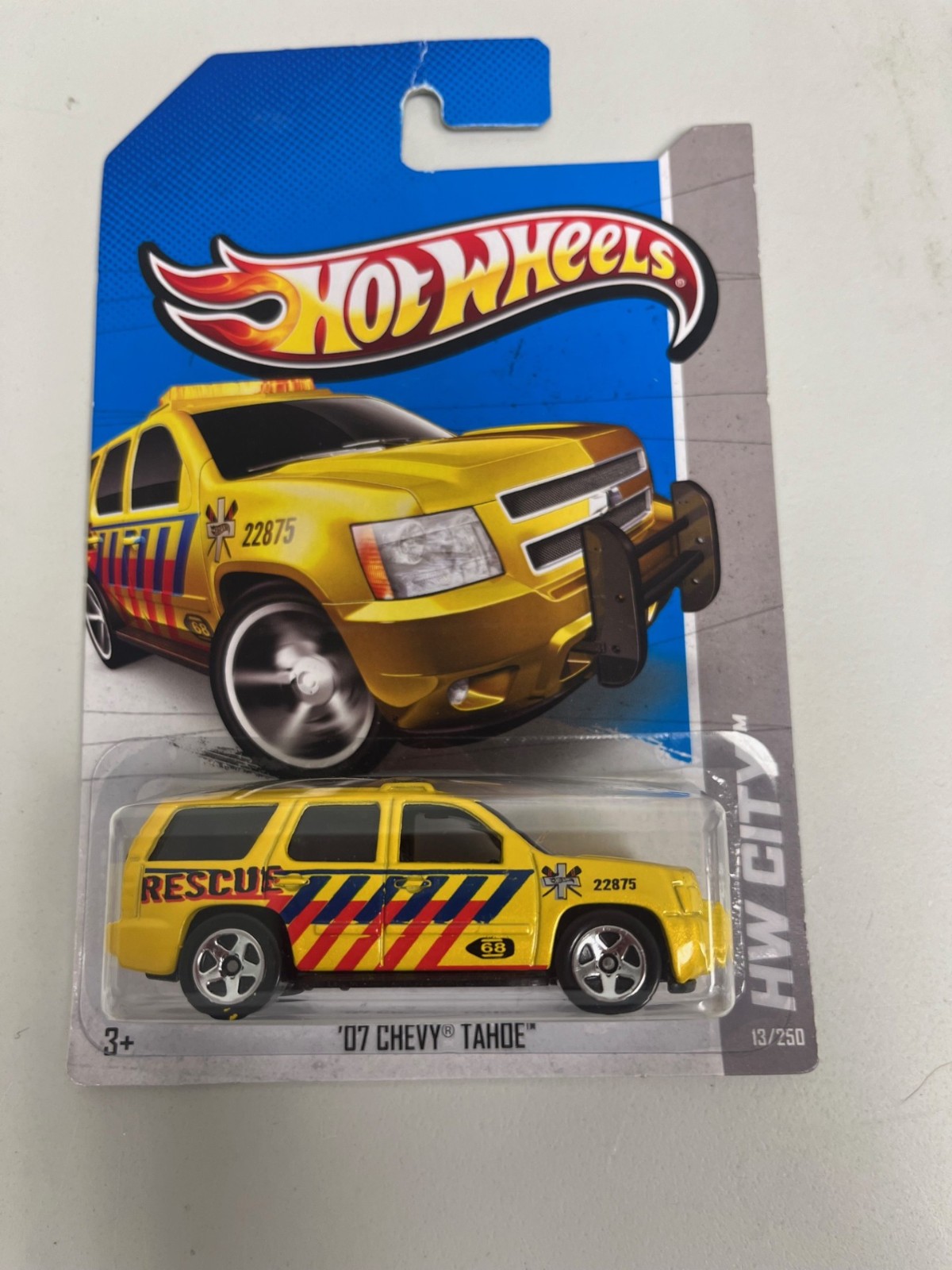 2013 Hot Wheels HW CITY  07 CHEVY TAHOE Yellow 13/250 A109