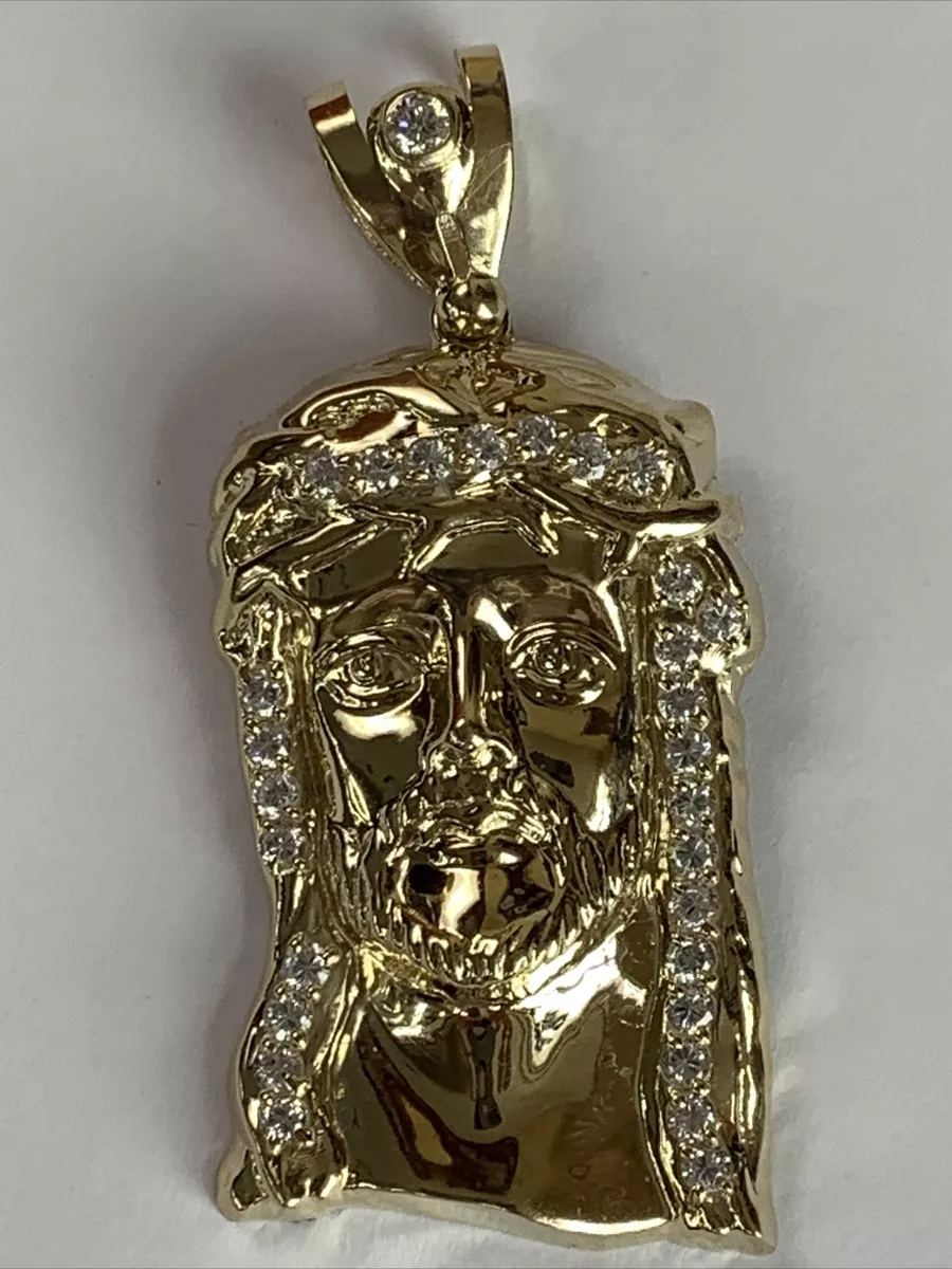 Big gold jesus best sale pendant