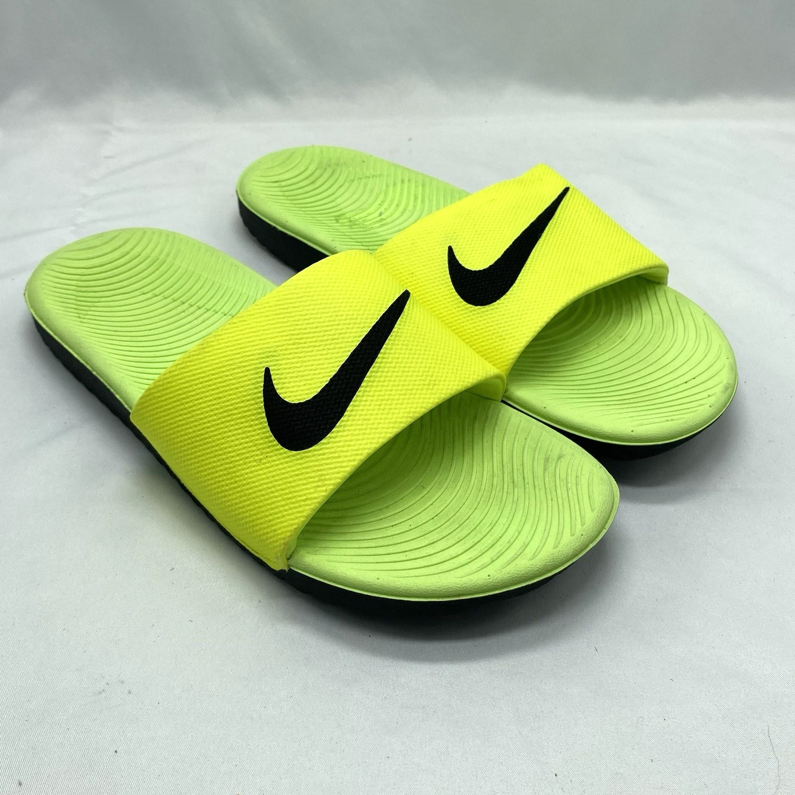 Sandali unisex Nike taglia 6Y donna 7 5 Kawa Volt neri in schiuma 819352 700