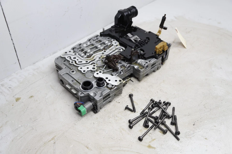 2015 BMW 328i Automatic Transmission Valve Body OEM 1090128334 - Image 2 of 4