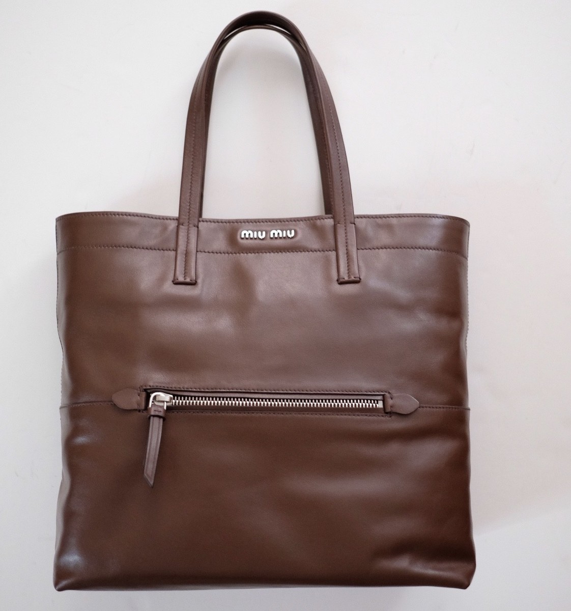 【関税&送料込】Miu Miu Miu Miu Palm Shopping Bag Miu Miu Matelasse Denim Tote Bag (SHG-29517)