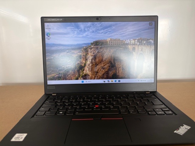 Lenovo ThinkPad T14 Gen 1 – 14" Laptop – Intel i5 – 8GB RAM – SSD – Windows 11