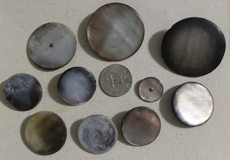 Lot of 10 Vintage Carved Mother of Pearl Shank Buttons, up to 1 5/8", Purple