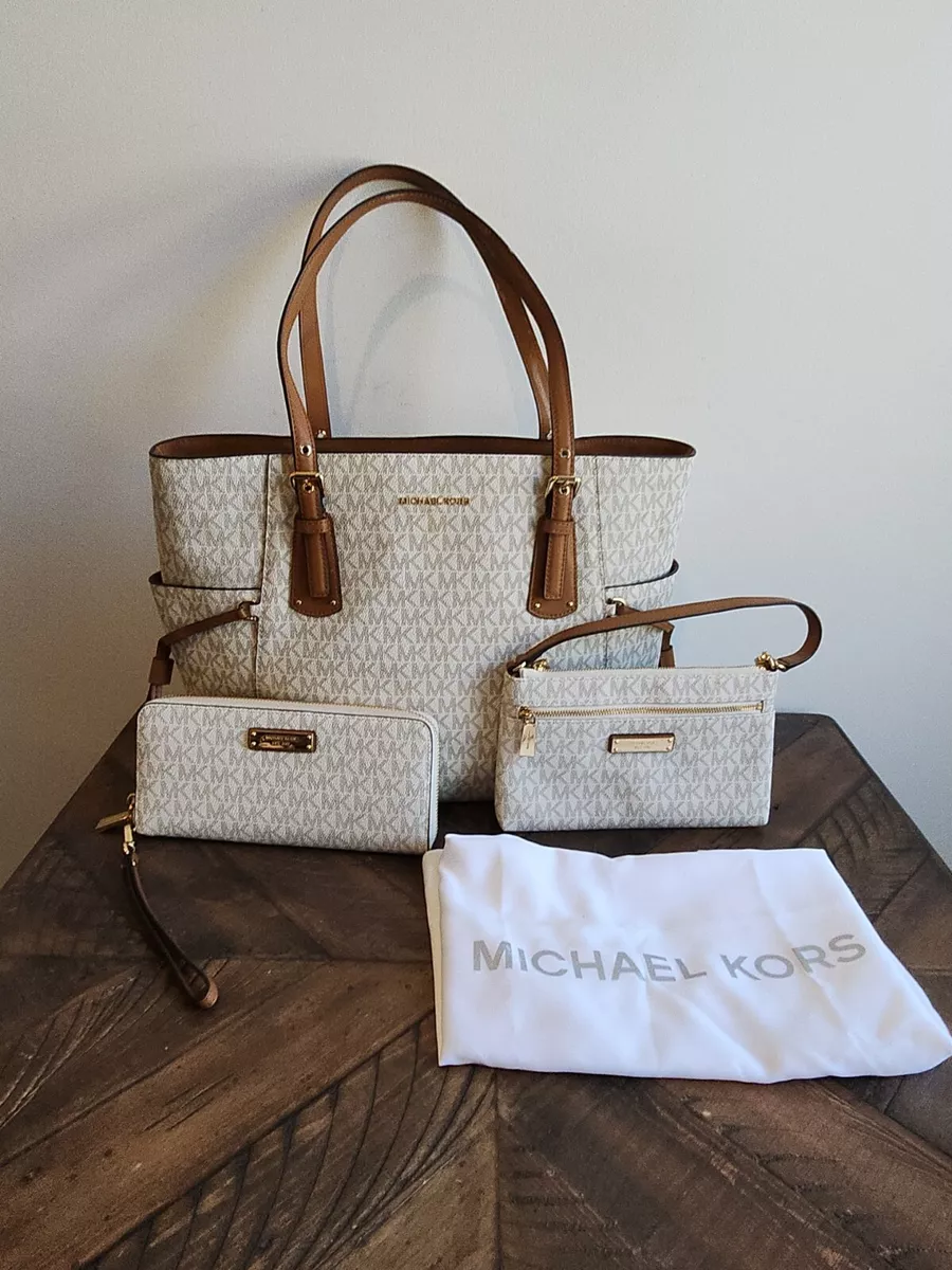 Michael Kors Voyager Signature Tote