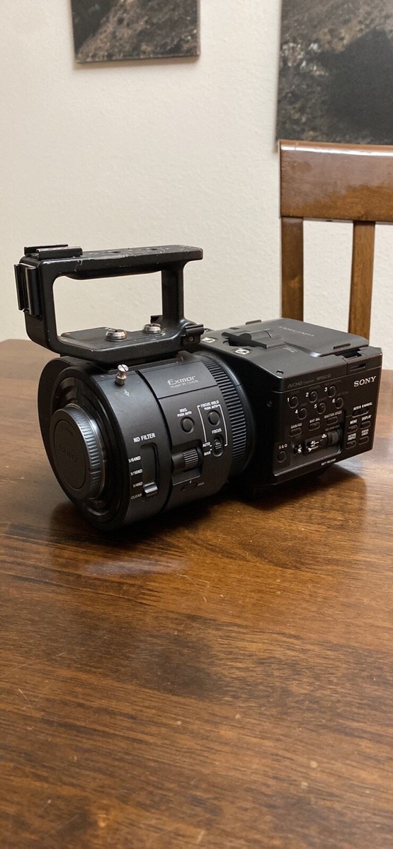 Sony NEX-FS700R 4K Camcorder Video Camera (includes Charger and