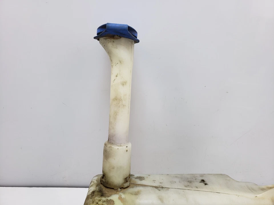 ✅ 97-03 OEM Volkswagen Eurovan MV Windshield Washer Fluid Tank Reservoir Bottle - Image 4 of 4