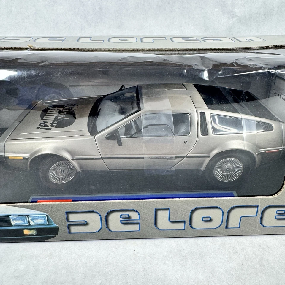 NIB Sun Star America 1:18 Replica of a 1981 De Lorean LK Back to the Future Gray - Image 3 of 4