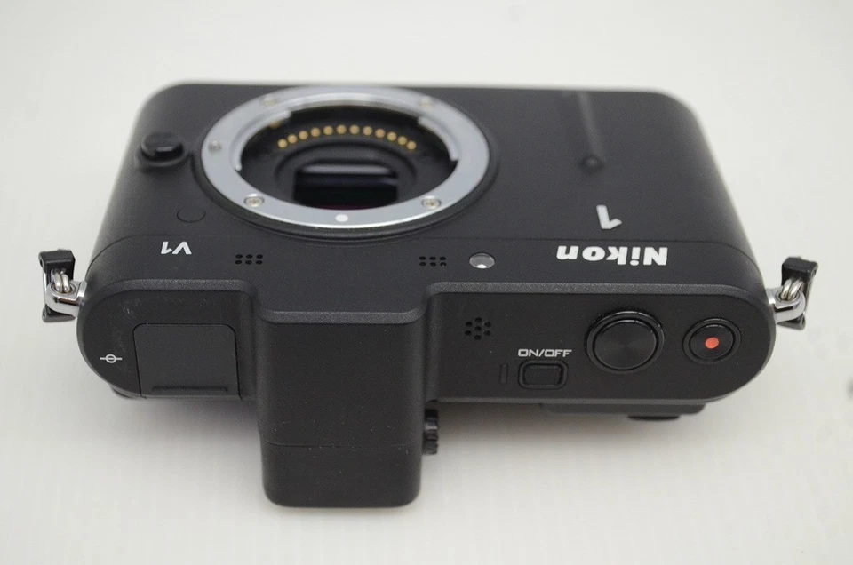 [2,100 shots] Nikon 1 V1 10.1MP Mirrorless Digital Camera Black Body #251104x - Image 3 of 4