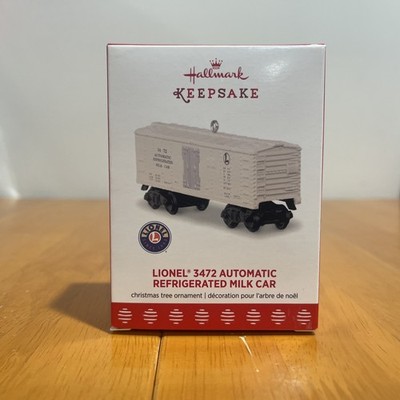 2017 Hallmark LIONEL 3472 Automatic Refrigerated Milk Car Train Ornament