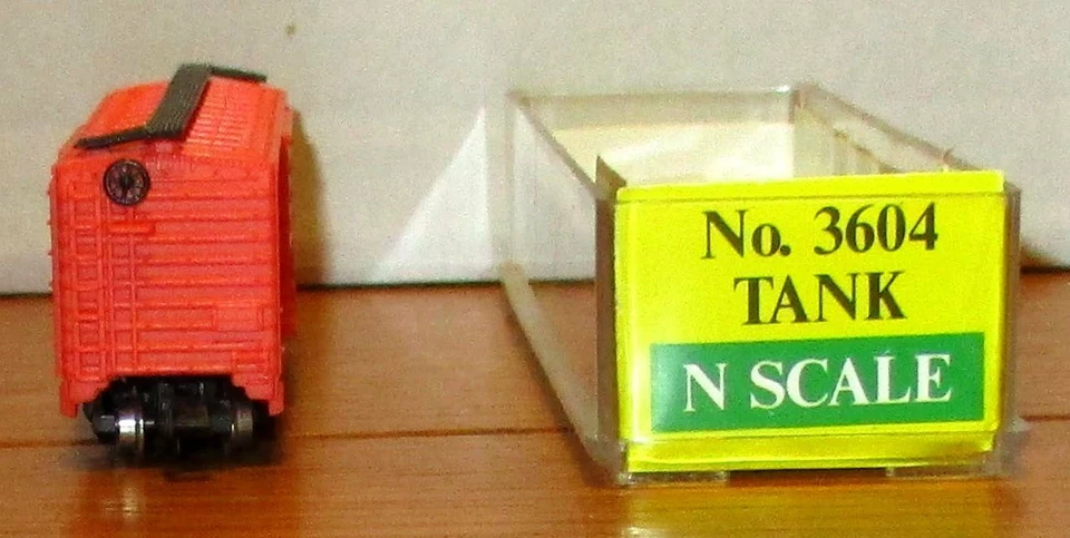 N Scale Freight + Tanker & Box Car Lot (4 Different) Atlas + Model Power + Roco - Image 3 of 4