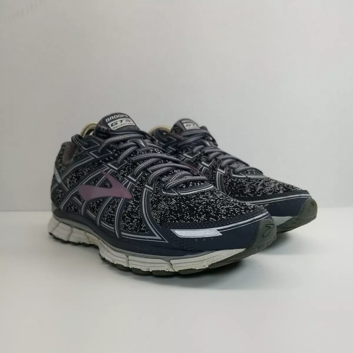 Brooks Adrenaline GTS 17 1202311B026 Womens Black Gray Running