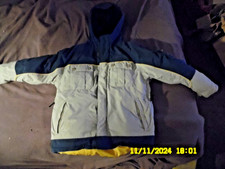 GAP Kids puffer jacket, size med 8 , new shape