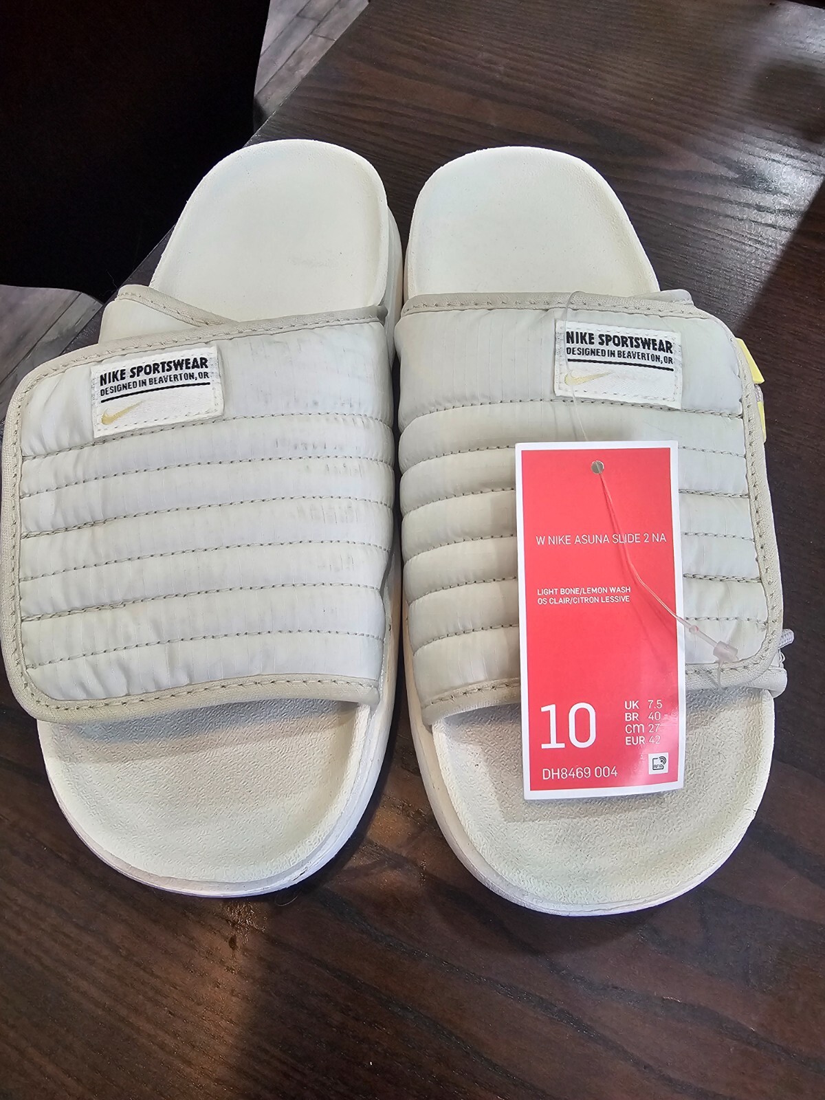 Nike Women's Size 10 Slides Brand New Comfortable Design-image
