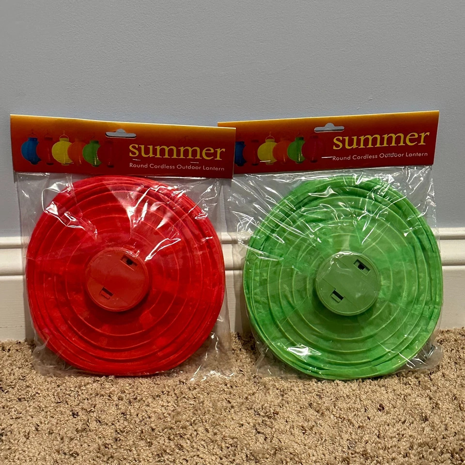 NUEVO Par ShopKo Linternas de Papel Redondas Chinas Verdes y Rojas Decoración de Navidad  Foto 3 de 4