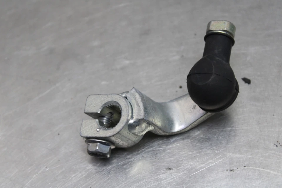 04-09 YAMAHA FZ6 Shifter Linkage Knuckle - Image 4 of 4