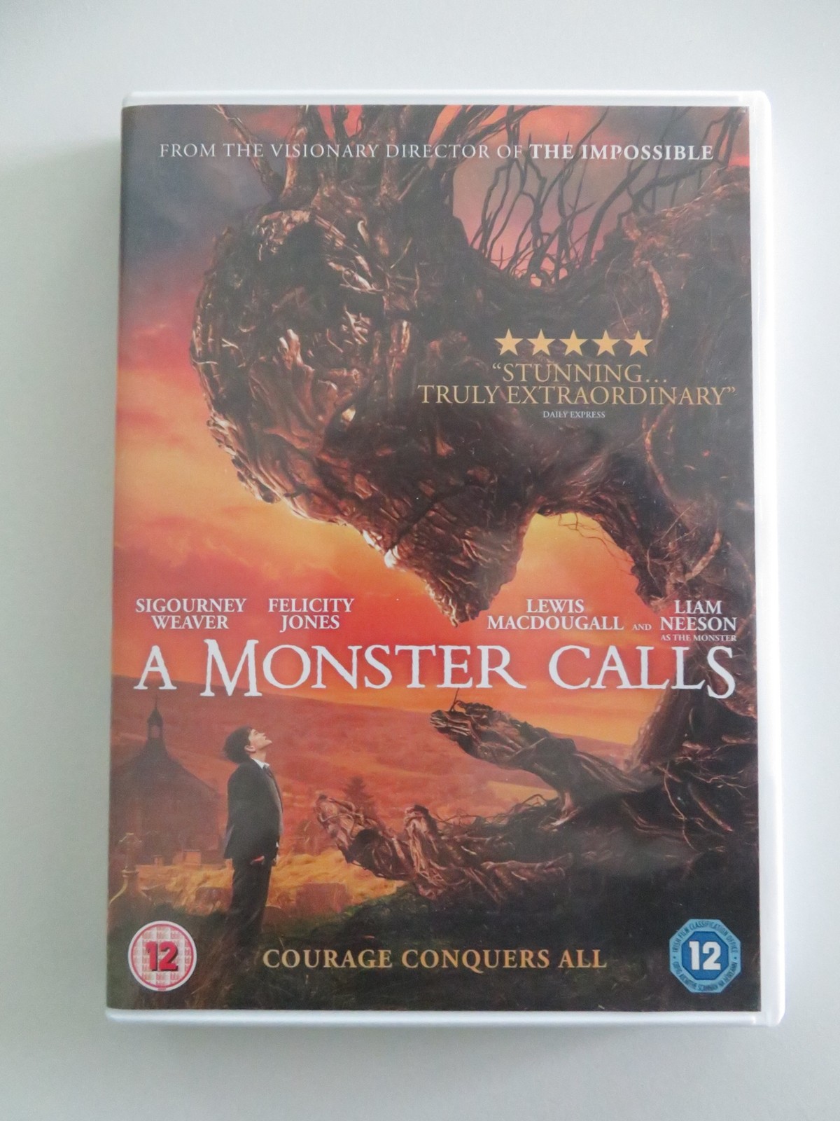 A Monster Calls (DVD) Sigourney Weaver Felicity Jones 2016 Region 2