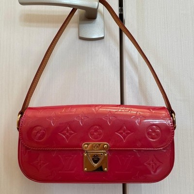 Louis Vuitton Monogram Vernis Malibu Street Shoulder Bag Framboise Enamel