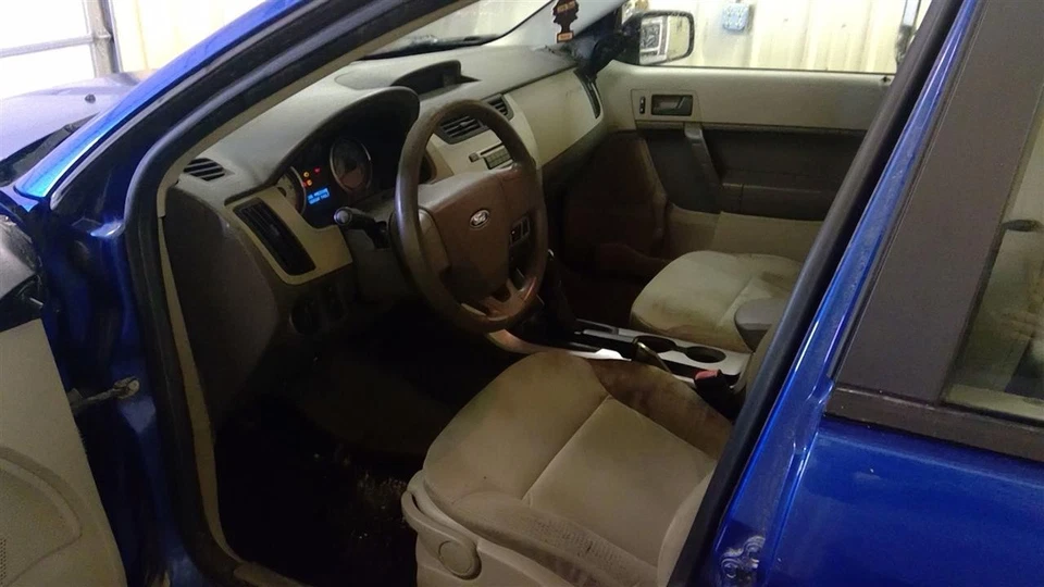 Used Engine Coolant Reservoir fits: 2010 Ford Focus  Grade A - Image 2 of 4