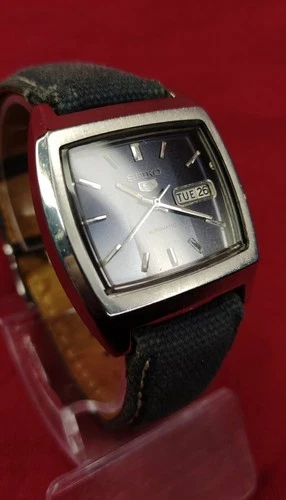 Vintage Seiko 5 Automatic Blue Dial Square TV Case - Day/Date 6309-5300