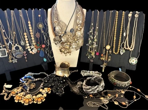 1 -2 LB Lot Of Used Costume Jewelry Vintage to Modern Wearable 15-20 Pieces