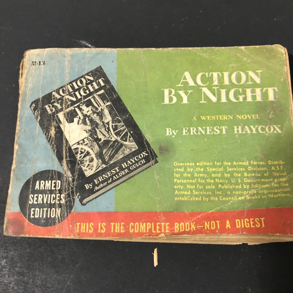 armed services edition 2 paperbacks ( Men Against The Sea & Action By Night Foto 4 de 4
