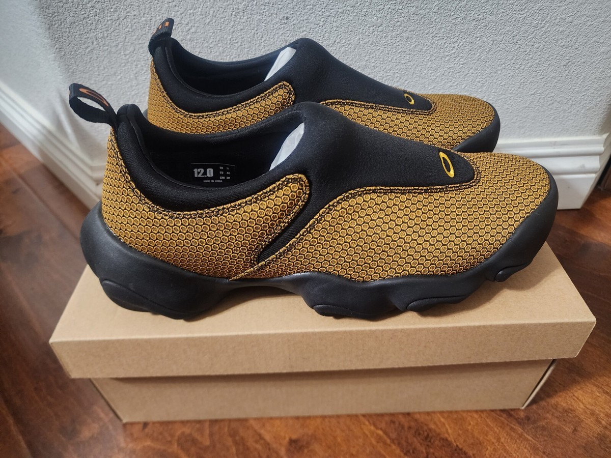 OAKLEY スニーカー Brain dead flesh yellowgold Oakley x Brain Dead Factory Team Flesh Jacquard Yellow Men's Size