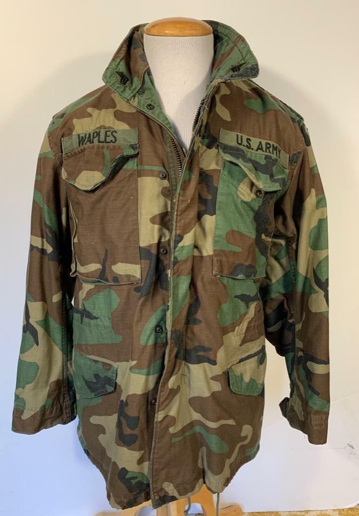 VINTAGE 80'S US ARMY WOODLAND CAMO M-65 FIELD JACKET SIZE SMALL REGULAR  PATCHES
