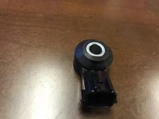 NEW GENUINE NISSAN 16-18 Titan XD-Ignition Knock (detonation) Sensor 22060-EZ30A