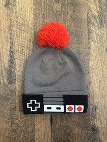 Nintendo New York Beanie Hat &ndash; Gray & Black with Red Pom &ndash; Retro NES Controller