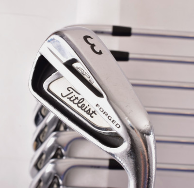 Titleist AP2 714 Forged 3-4-5-6-7-8-9-Pw 8 Stück RH Stiff DG S300 Golf Eisens...