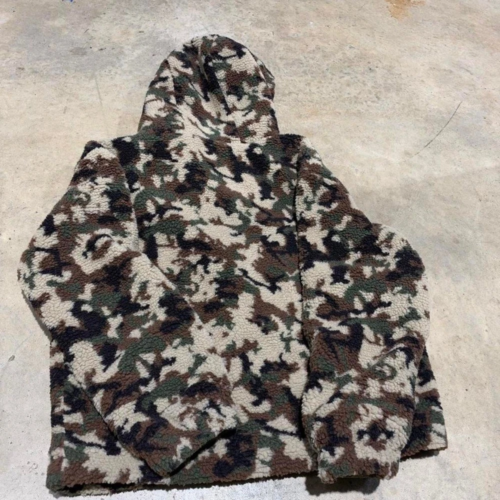 Forever 21 Men's Camo Sherpa Fleece Jacket Size S - product detail image 7