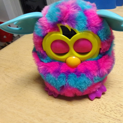 Furby 2012 rosa und blau