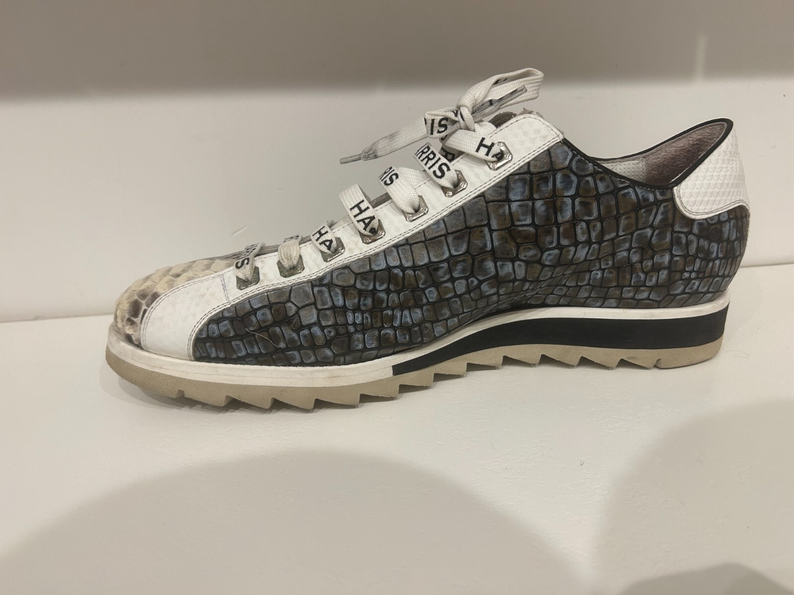 SAOLA Scarpe Harris Firenze Made in Italy utilizzate solo 1 volta.